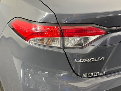 Used 2024 Toyota Corolla LE FWD image 35