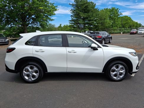 Used 2024 Honda HR-V LX image 7