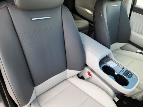 New 2026 Hyundai Ioniq 9 Limited AWD/4WD image 18