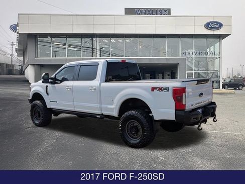 Used 2017 Ford F250 Lariat w/ Lariat Ultimate Package AWD/4WD image 6