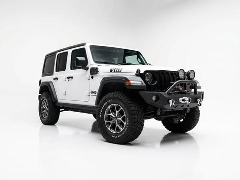 Used 2020 Jeep Wrangler Sport AWD/4WD image 6