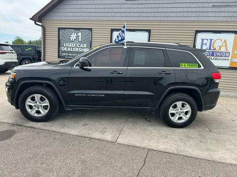 Used 2018 Jeep Grand Cherokee Laredo AWD/4WD image 8