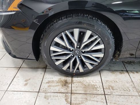 Used 2024 Nissan Altima 2.5 SV image 45