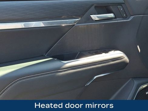 Used 2025 GMC Acadia Elevation image 21