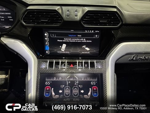 Used 2021 Lamborghini Urus AWD/4WD image 40