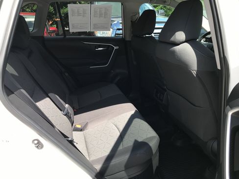 Certified 2023 Toyota RAV4 XLE AWD/4WD image 25