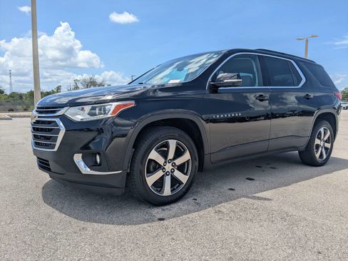 Used 2019 Chevrolet Traverse LT w/ LT Premium Package FWD image 9