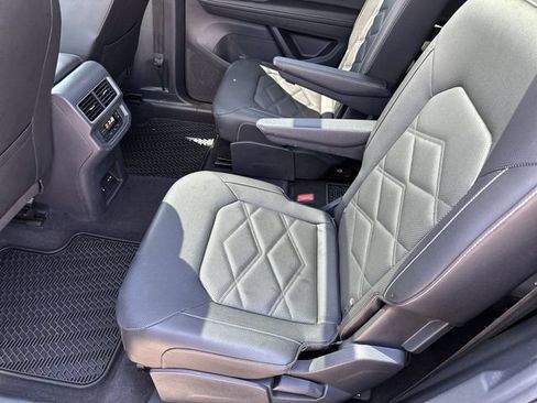 Used 2024 Volkswagen Atlas SE w/ Panoramic Sunroof Package AWD/4WD image 26
