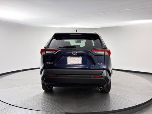 Used 2024 Toyota RAV4 XLE FWD image 7
