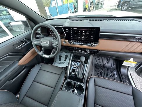 New 2026 GMC Canyon AT4 w/ AT4 Premium Package image 28