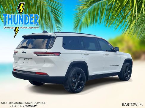 Used 2021 Jeep Grand Cherokee L Laredo AWD/4WD image 4