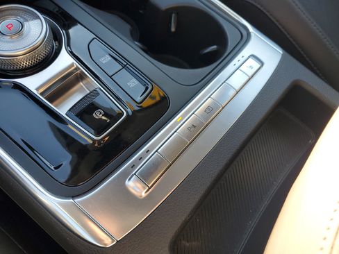 Certified 2025 Kia Carnival EX image 37