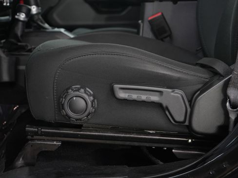 Used 2022 Jeep Wrangler Unlimited Sport image 22