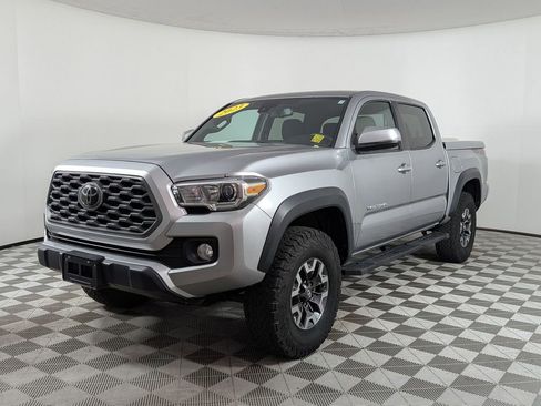 Used 2023 Toyota Tacoma TRD Off-Road AWD/4WD image 7