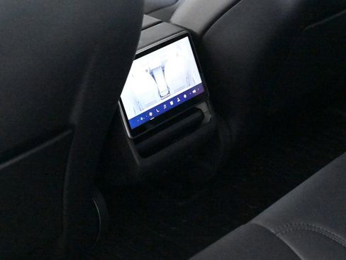 Used 2024 Tesla Model 3 image 17