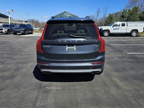 Used 2017 Volvo XC90 T6 Momentum w/ Vision Package image 5