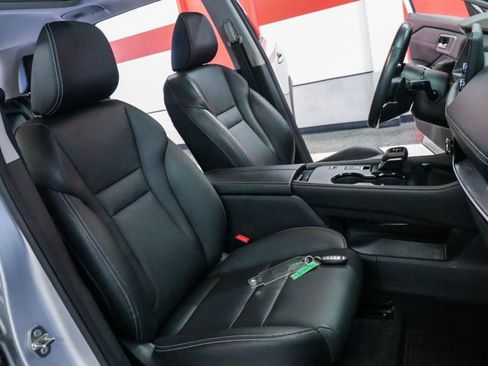 Used 2021 Nissan Rogue SL w/ Premium Package image 28