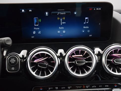 Certified 2025 Mercedes-Benz GLA 250 image 23