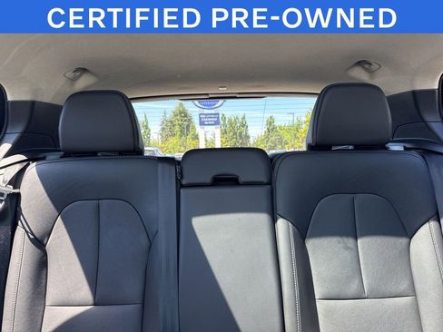 Certified 2025 Volvo XC40 B5 Plus AWD/4WD image 18