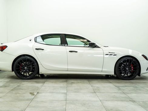 Used 2022 Maserati Ghibli Modena RWD image 10