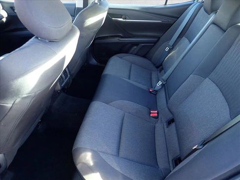 Used 2025 Toyota Camry LE image 7