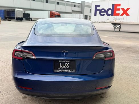 Used 2021 Tesla Model 3 Standard Range Plus RWD image 9
