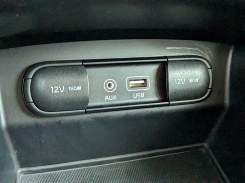 Used 2018 Kia Sorento AWD image 25