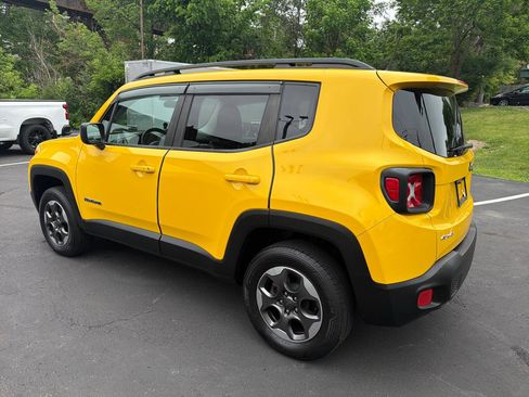 Used 2017 Jeep Renegade Sport w/ Power & Air Group AWD/4WD image 7