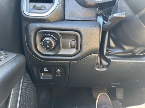 Used 2023 RAM 1500 Big Horn image 15
