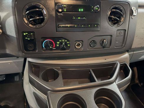 Used 2010 Ford E-350 and Econoline 350 Extended Super Duty RWD image 35