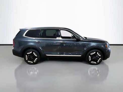 Certified 2023 Kia Telluride S image 8