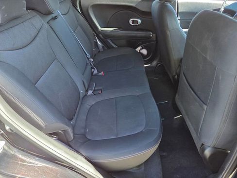 Used 2014 Kia Soul FWD image 15