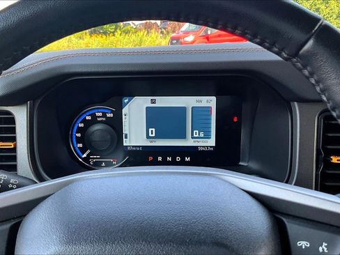 Used 2024 Ford Bronco Badlands image 11