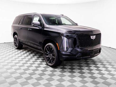 New 2026 Cadillac Escalade ESV Sport w/ LPO, ONYX Package AWD/4WD image 7