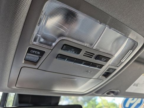 Used 2019 Toyota Highlander XLE image 33