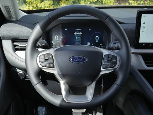 New 2026 Ford Explorer Active image 13
