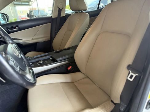 Used 2017 Lexus IS 300 AWD image 14