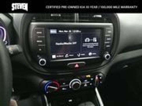 Certified 2025 Kia Soul LX w/ LX Technology Package image 13
