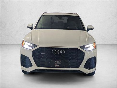 Certified 2025 Audi Q5 2.0T Premium Plus w/ Premium Plus Package image 2