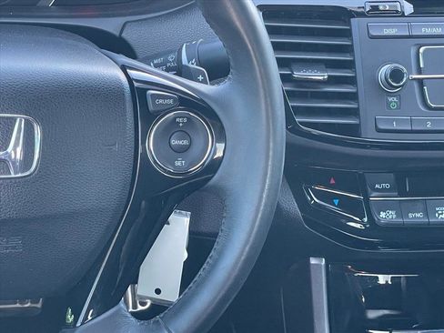 Used 2016 Honda Accord Sport image 14