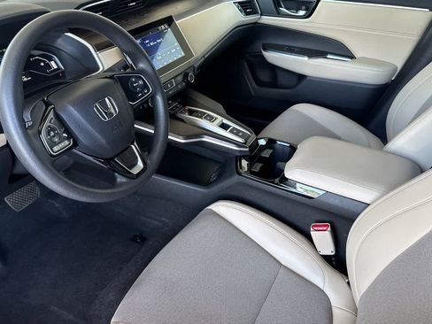 Used 2018 Honda Clarity Plug-In Hybrid image 11