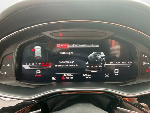 Used 2022 Audi RS Q8 image 13