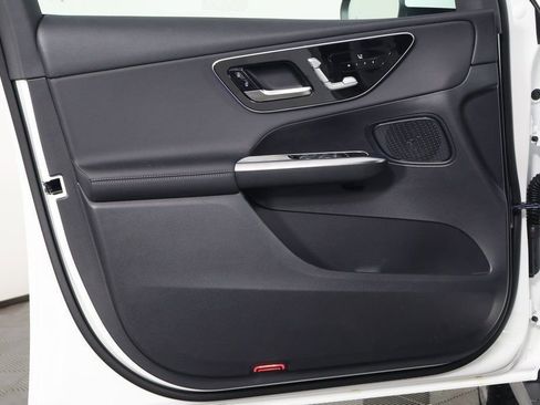 New 2026 Mercedes-Benz GLC 300 image 7