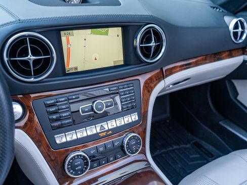 Used 2016 Mercedes-Benz SL 63 AMG image 21
