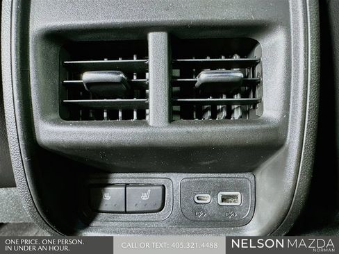 Used 2019 Cadillac XT4 Premium Luxury AWD/4WD image 27