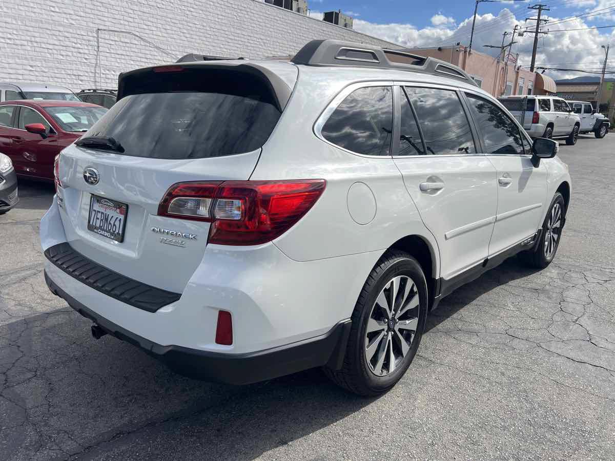 Used 2015 Subaru Outback 2.5i Limited AWD/4WD image 4