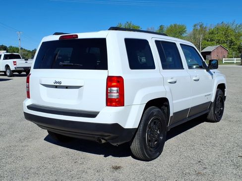 Used 2015 Jeep Patriot Sport w/ Power Value Group FWD image 13