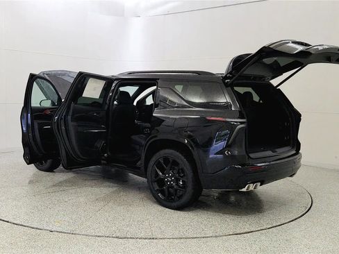 New 2026 Chevrolet Traverse RS AWD/4WD image 11