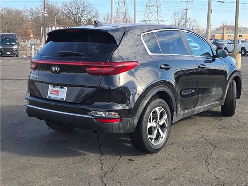 Used 2020 Kia Sportage LX image 11