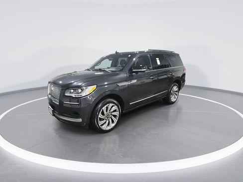 Used 2024 Lincoln Navigator Reserve w/ Equipment Group 201A image 4